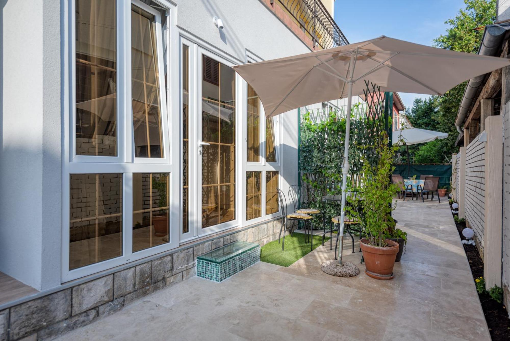 Apartments Vujosevic 蒂瓦特 外观 照片